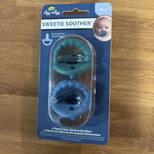 Itzy Ritzy Sweetie Soother Set