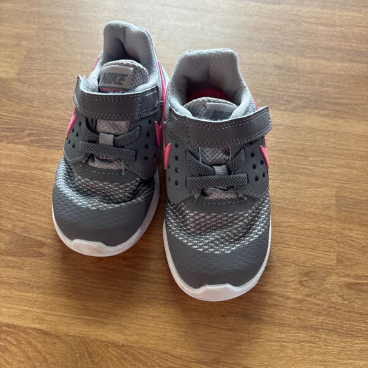 Nike Grey Sneakers 7