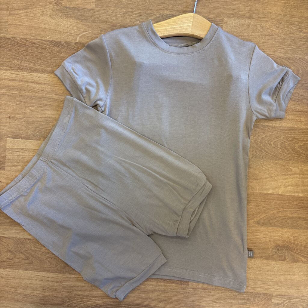 NEW Vaenit Brown Viscose Short Pjs - 6x/7