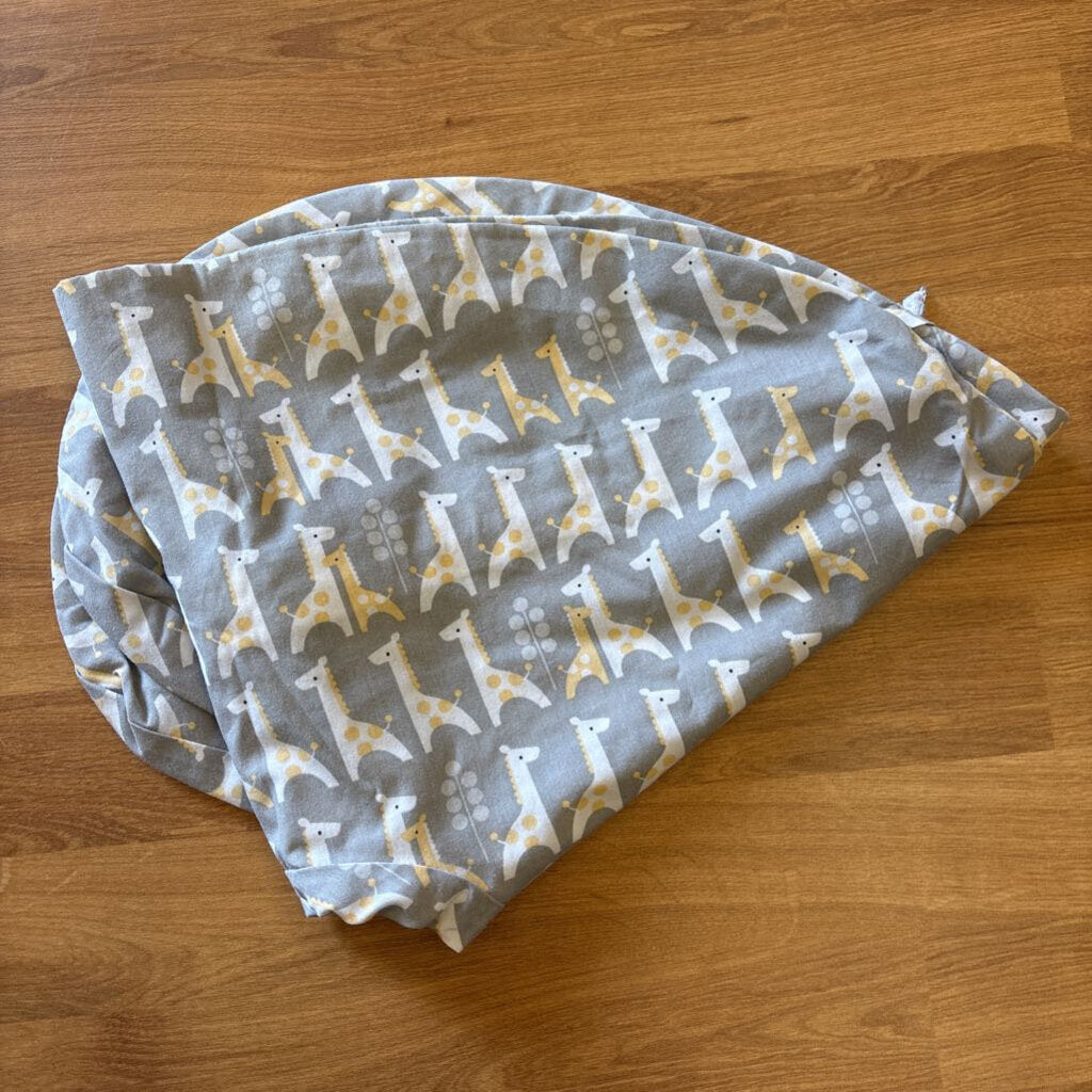 Boppy Nursing Pillow Cover - Giraffe