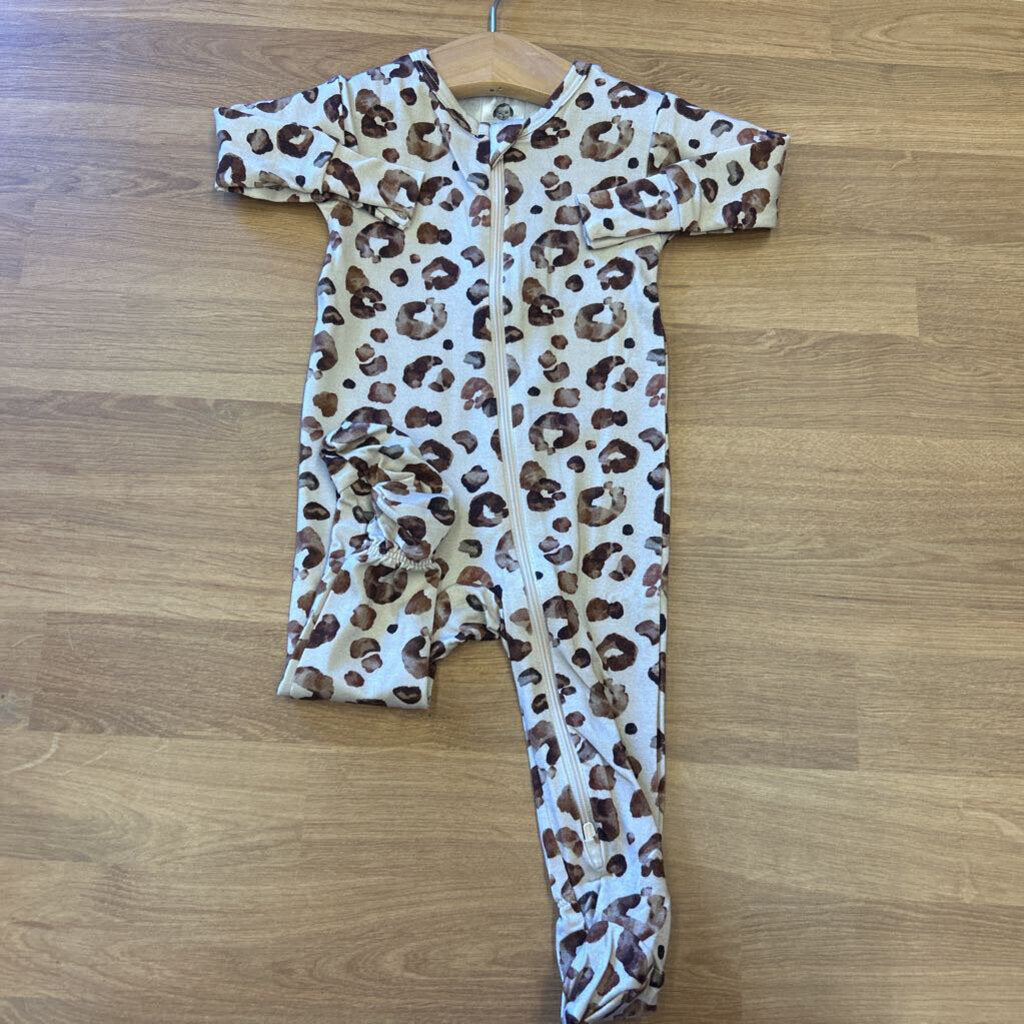 NWT Gerber Leopard Sleeper - 0/3m