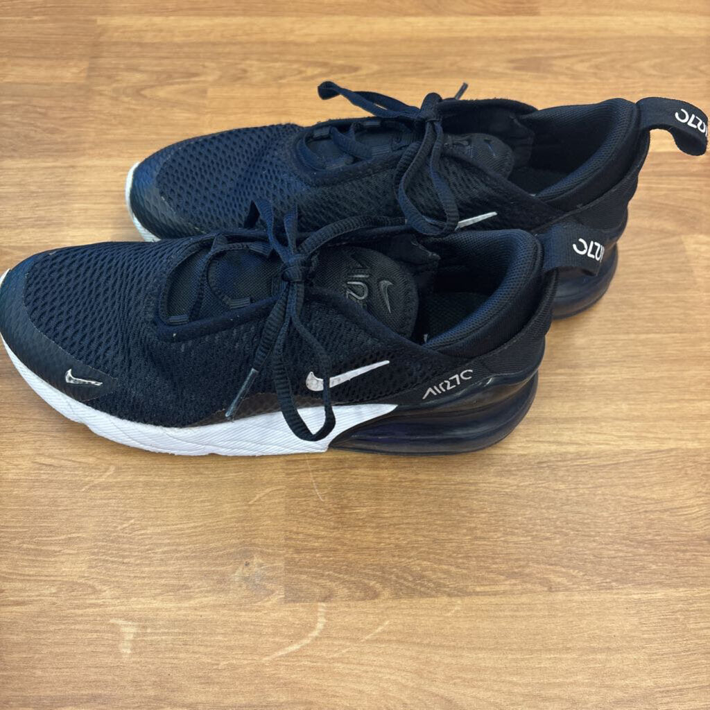 Nike Black Sneakers - 2,5