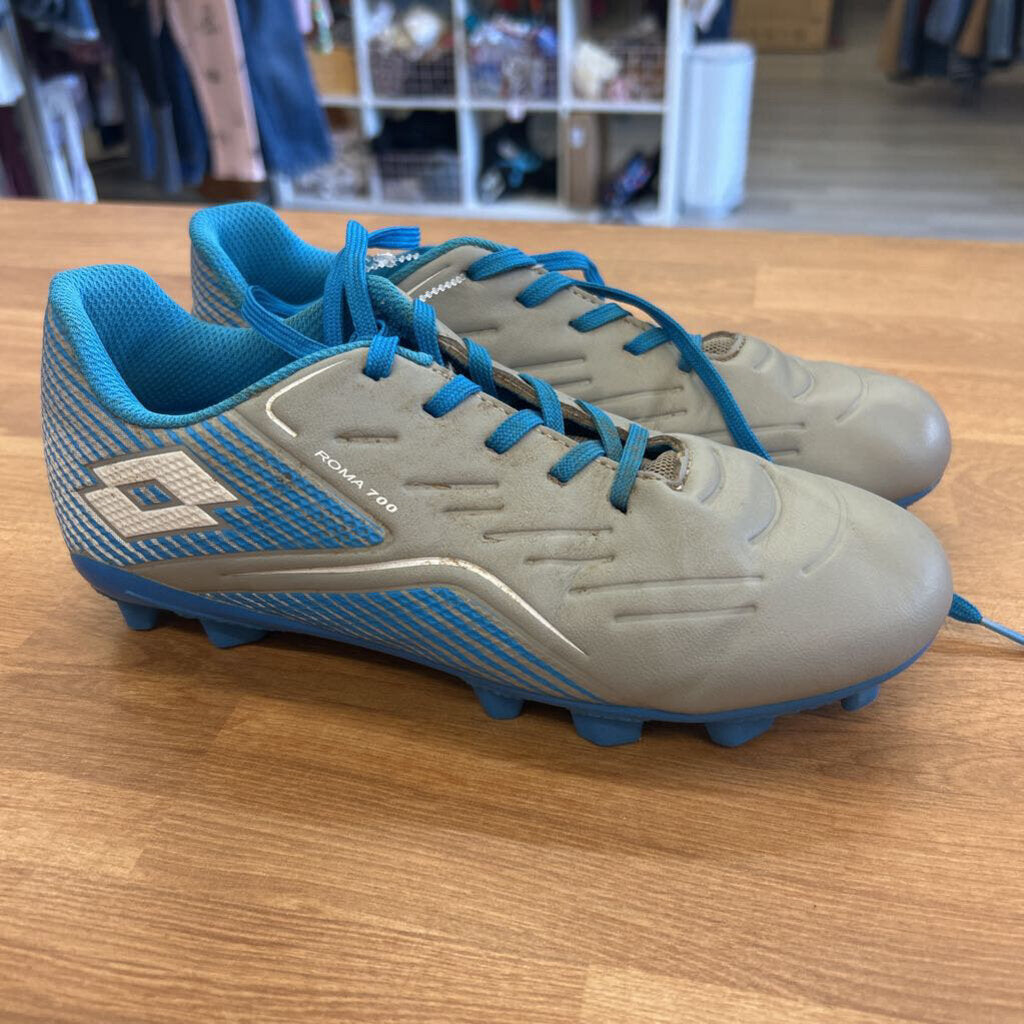 Umbro Grey Soccer Cleats 3.5