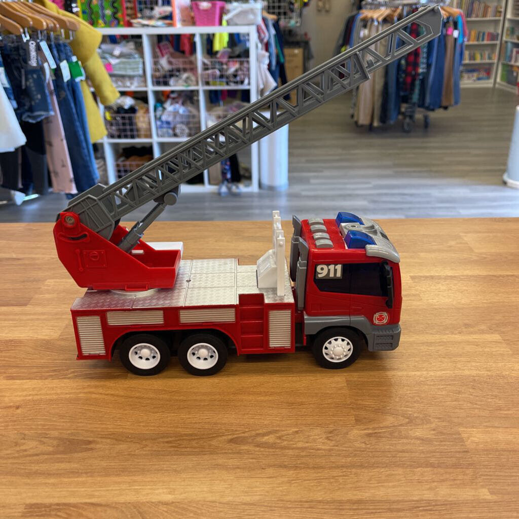 Maxx Action Firetruck Lights & Sounds