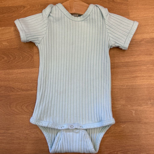 Kate Quinn Ribbed SS Onesie - 6/12m