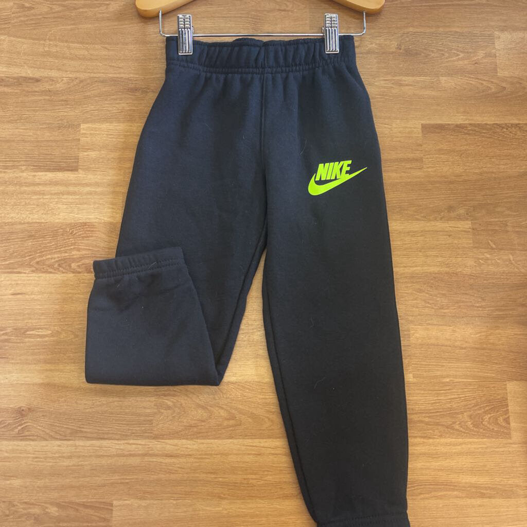 NWT Nike Sweatpants - 4T