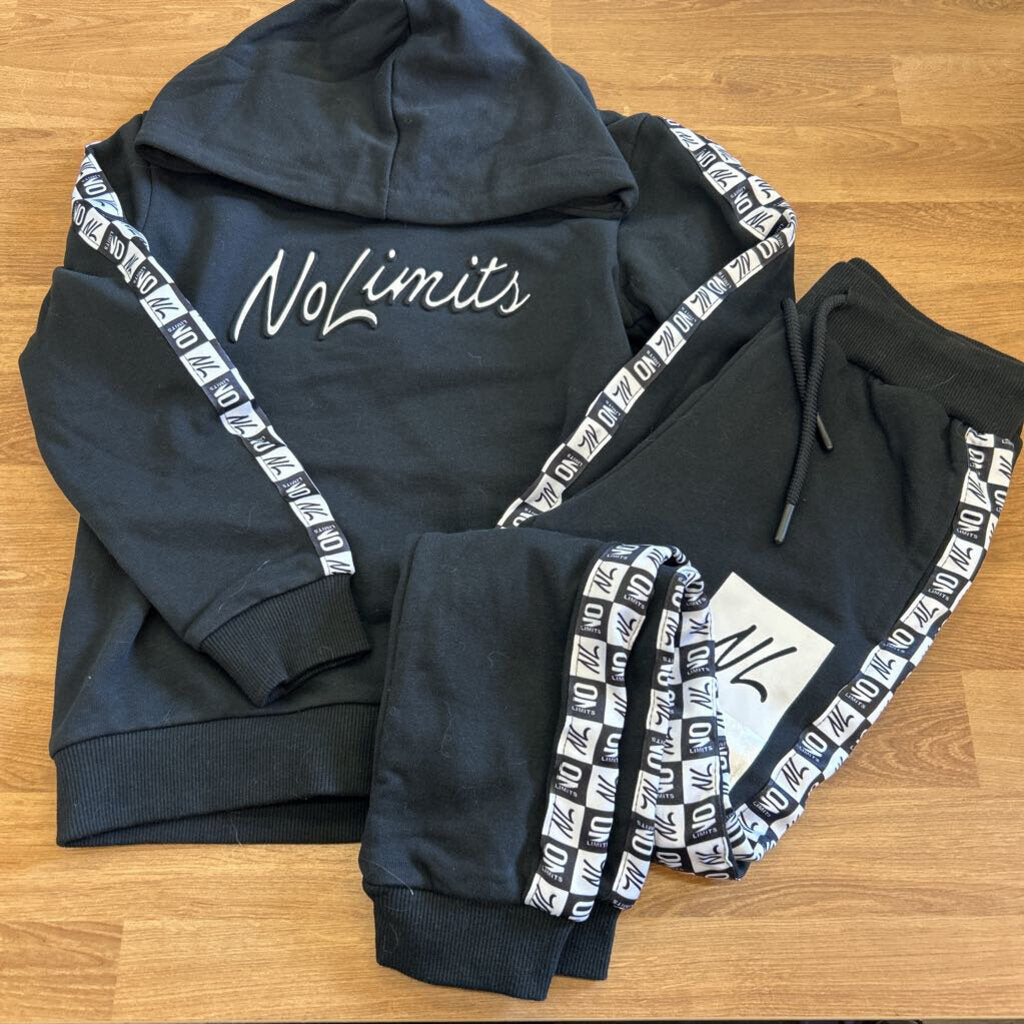 Basic Dot No Limits Sweatsuit Set - 6/7
