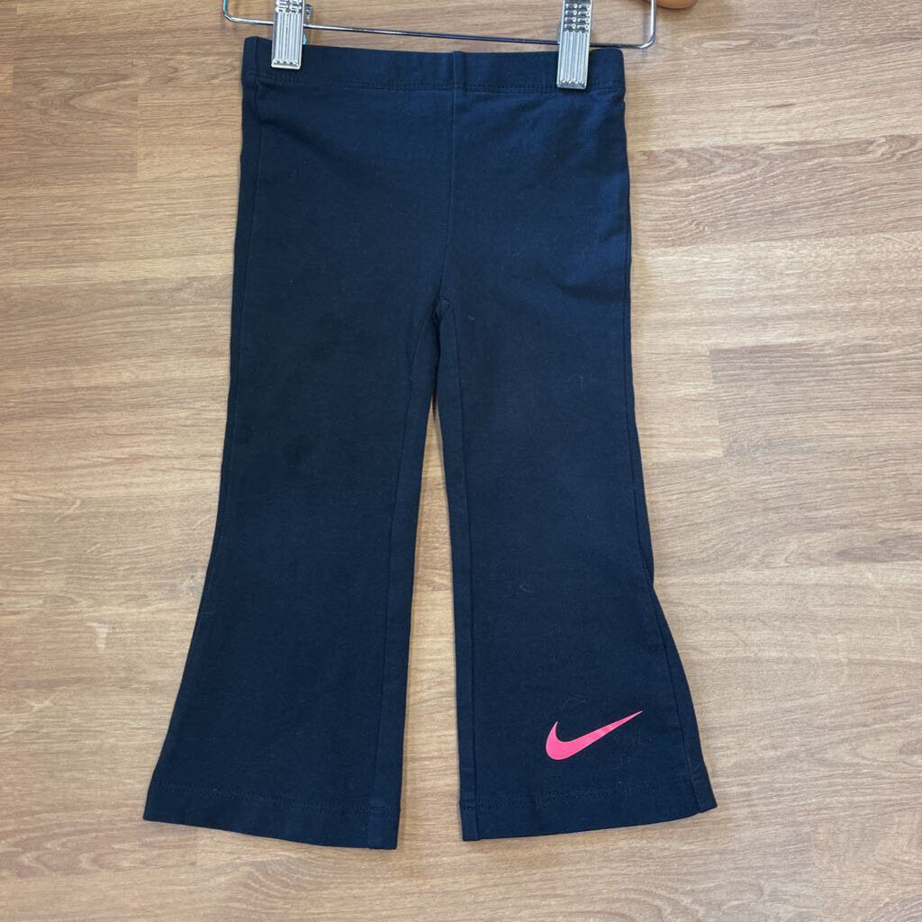 Nike Flare Legging - 18m