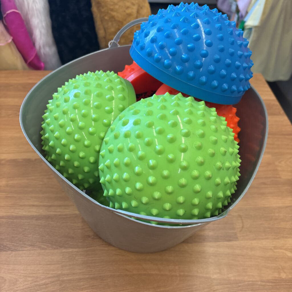 Set of 7 Spiky Step Stones (bin not included)