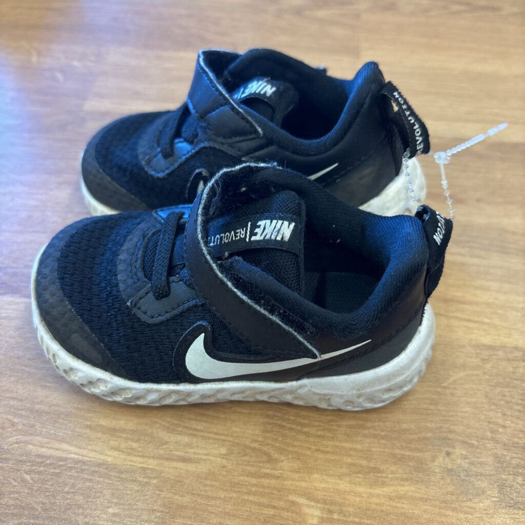 Nike Black Sneakers - 5