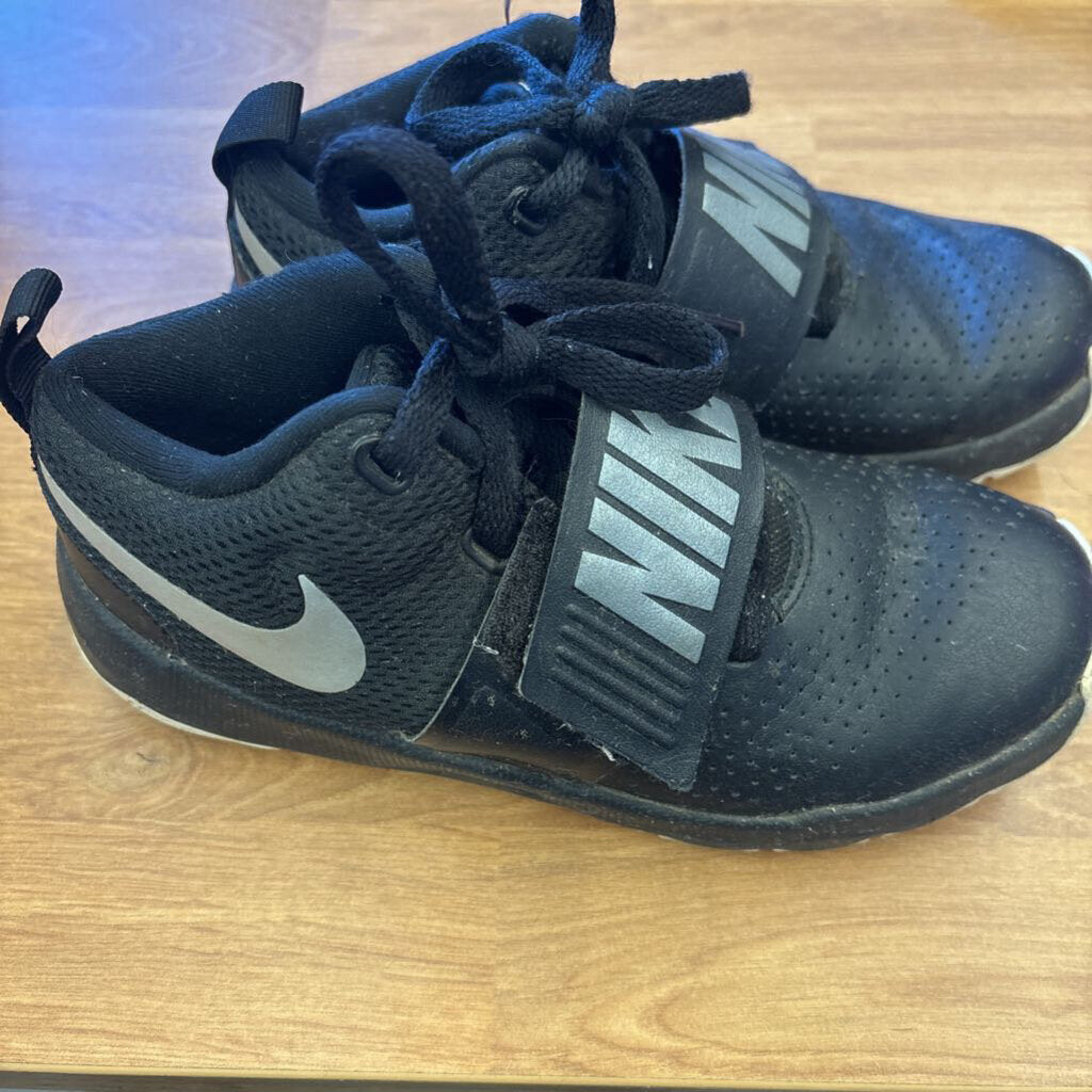 Nike Black Sneakers - 1