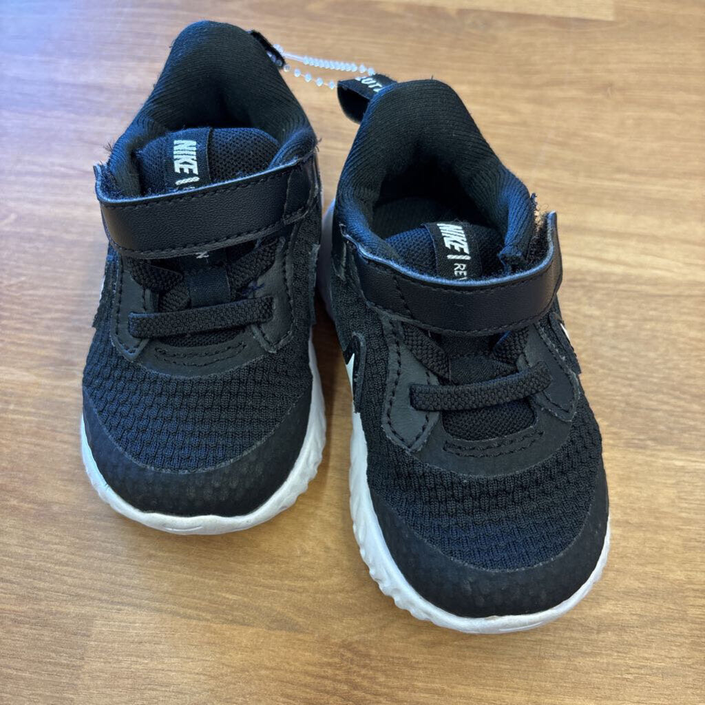 Nike Black Sneakers - 4