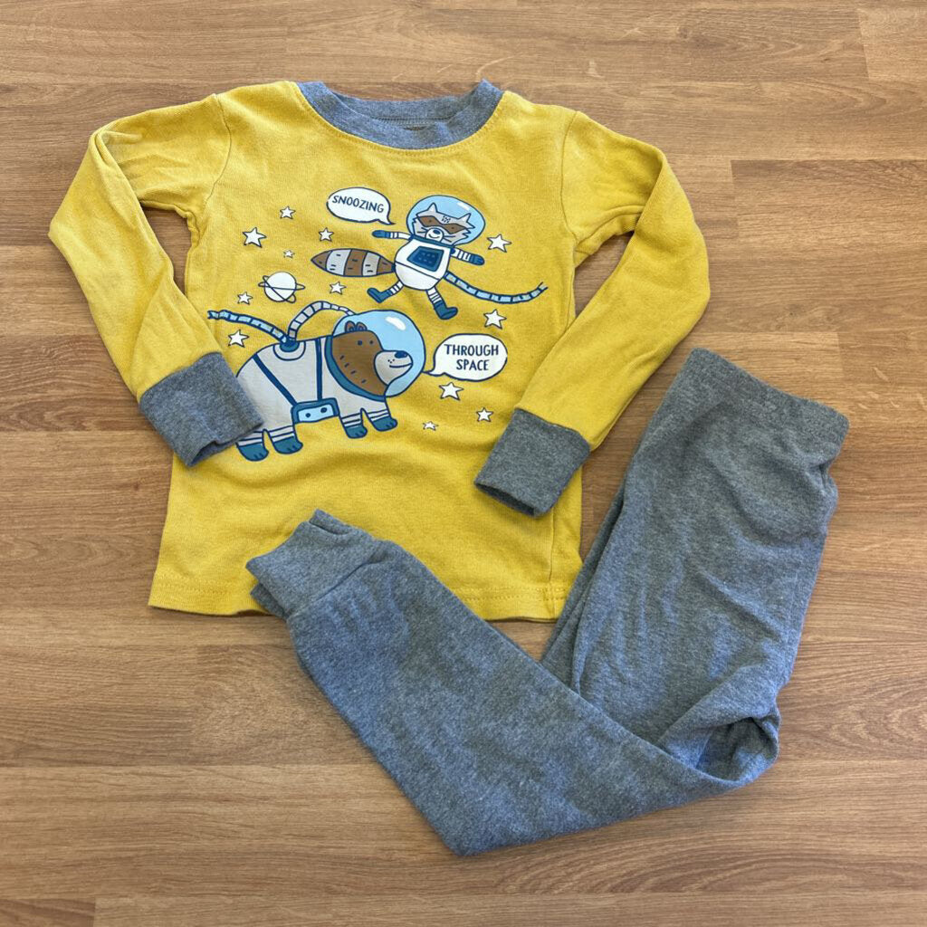 Carter's Space Pjs - 2T