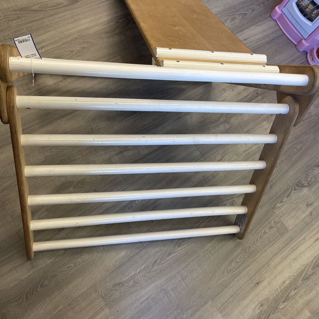 Wood Triangle Climber (wear)