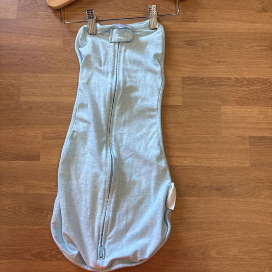 Woombie Swaddle Pod - NB to 13lbs