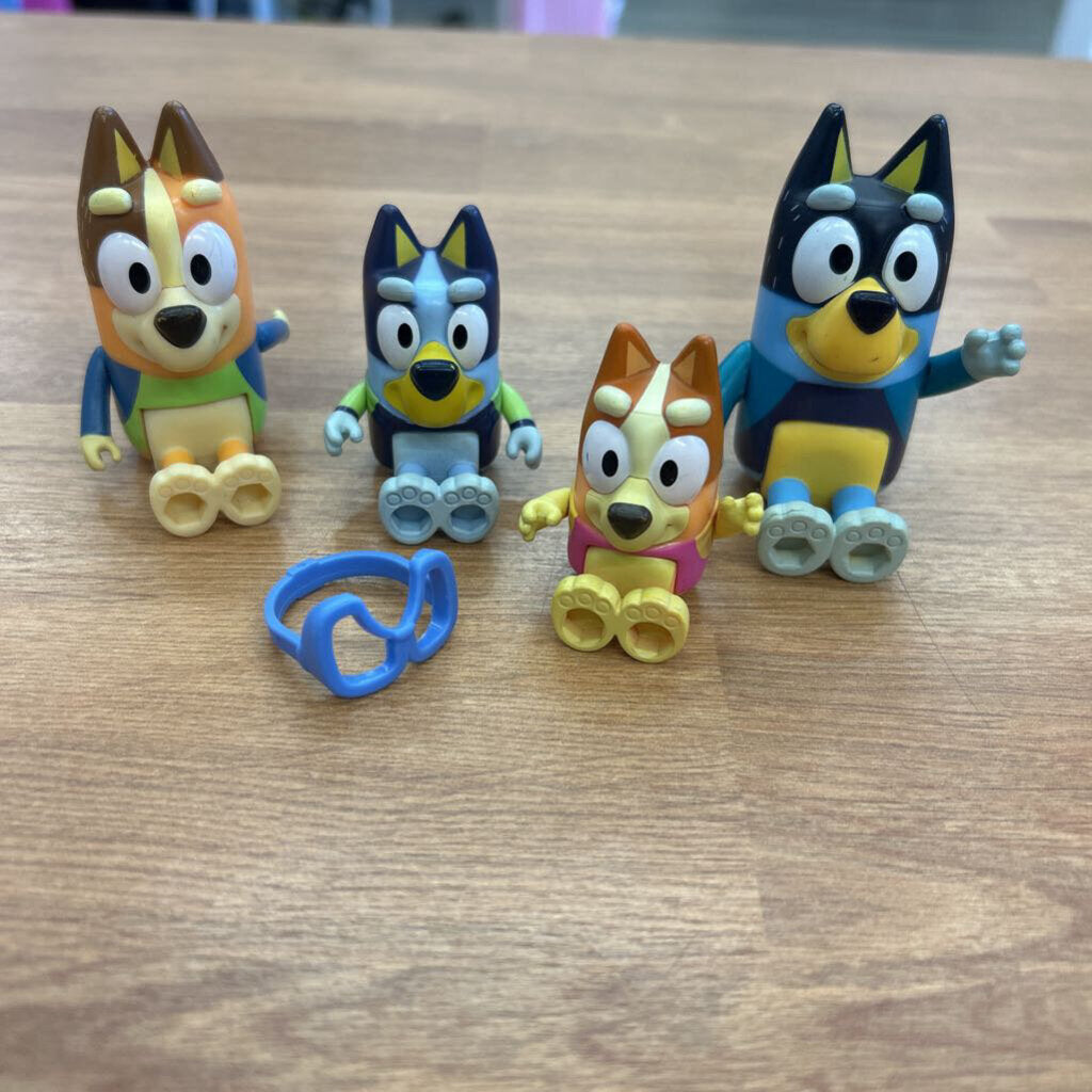Bluey Family Figure Set