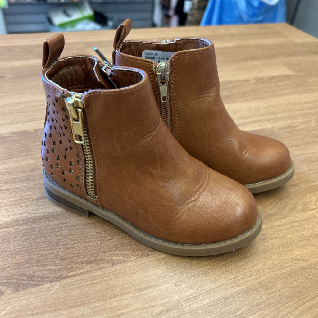 Dream Pairs Brown Boots - 9