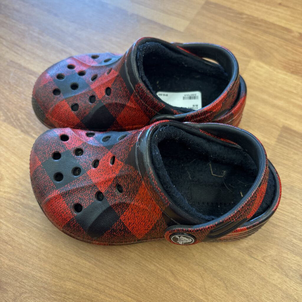 Crocs Red Plaid Lined - 8/9