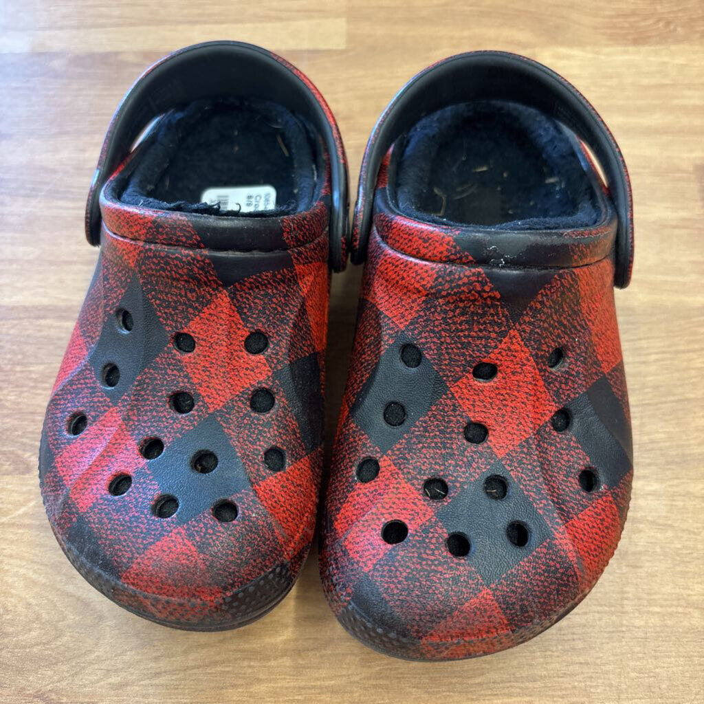 Crocs Red Plaid Lined - 8/9