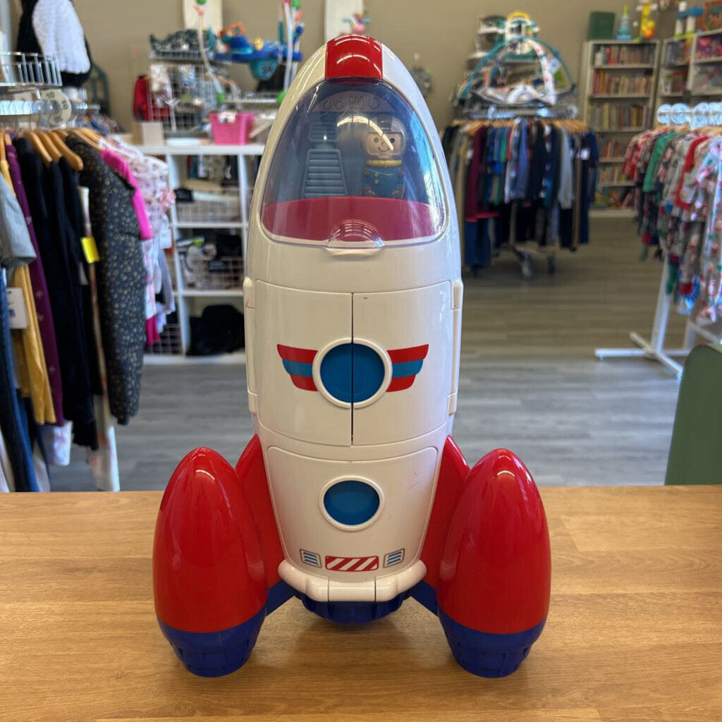 Lakeshore Play & Explore Rocket (missing one person / car)