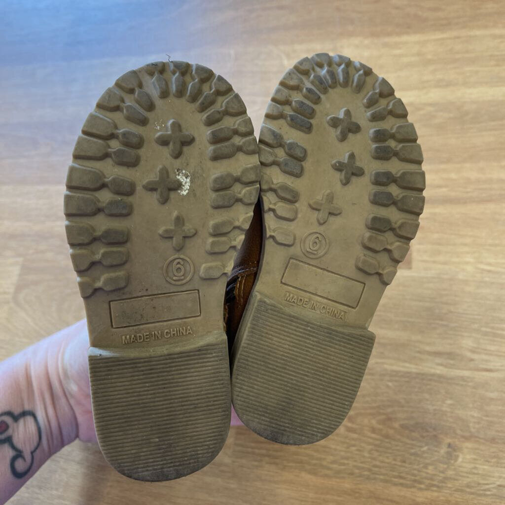 Old Navy Brown Boots - 6