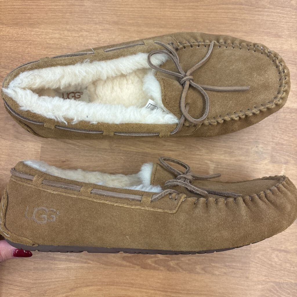 Ugg Brown Slippers - 6