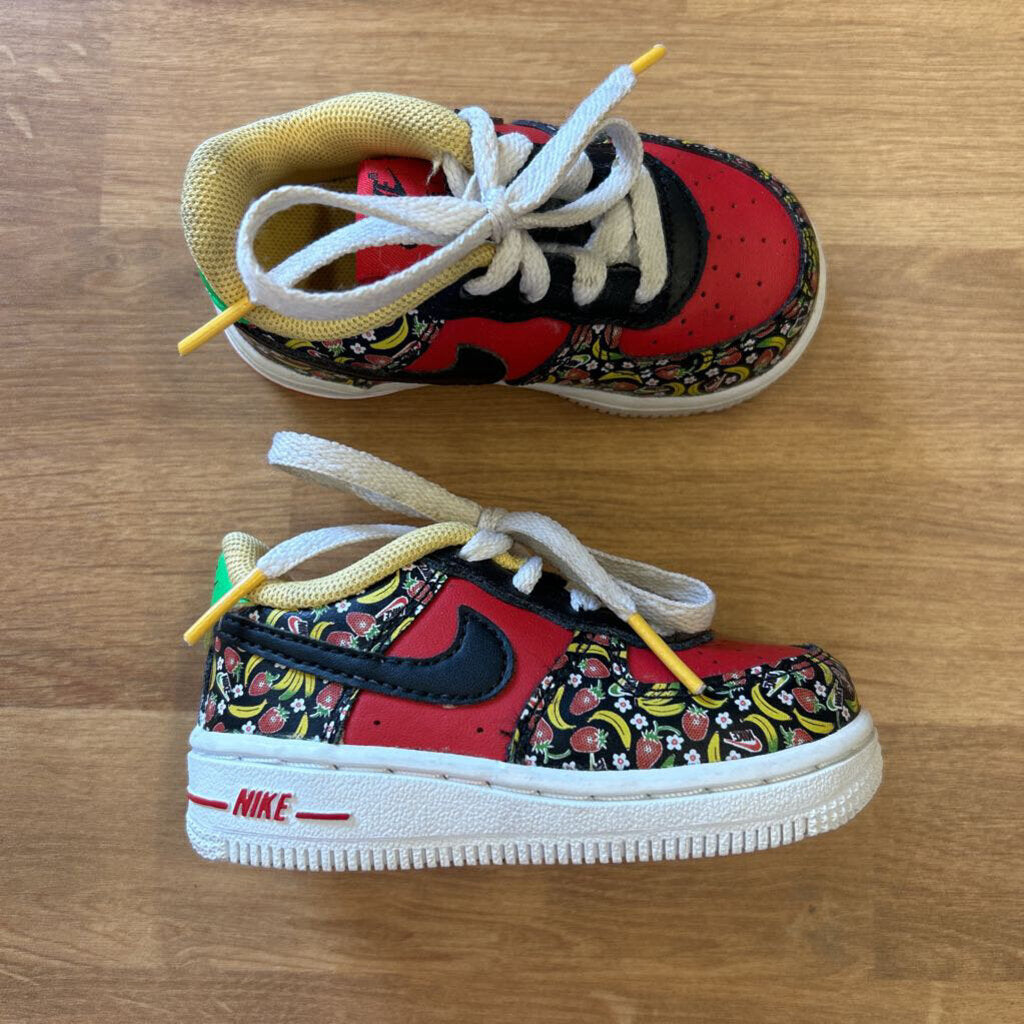 Nike Strawberry Sneakers - 5