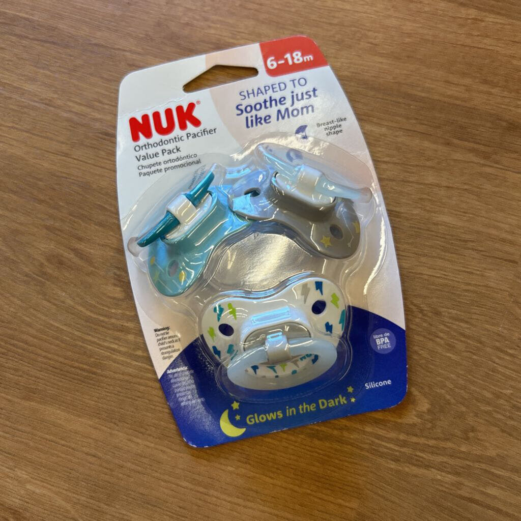 NEW Nuk Pacifiers 3 Pack