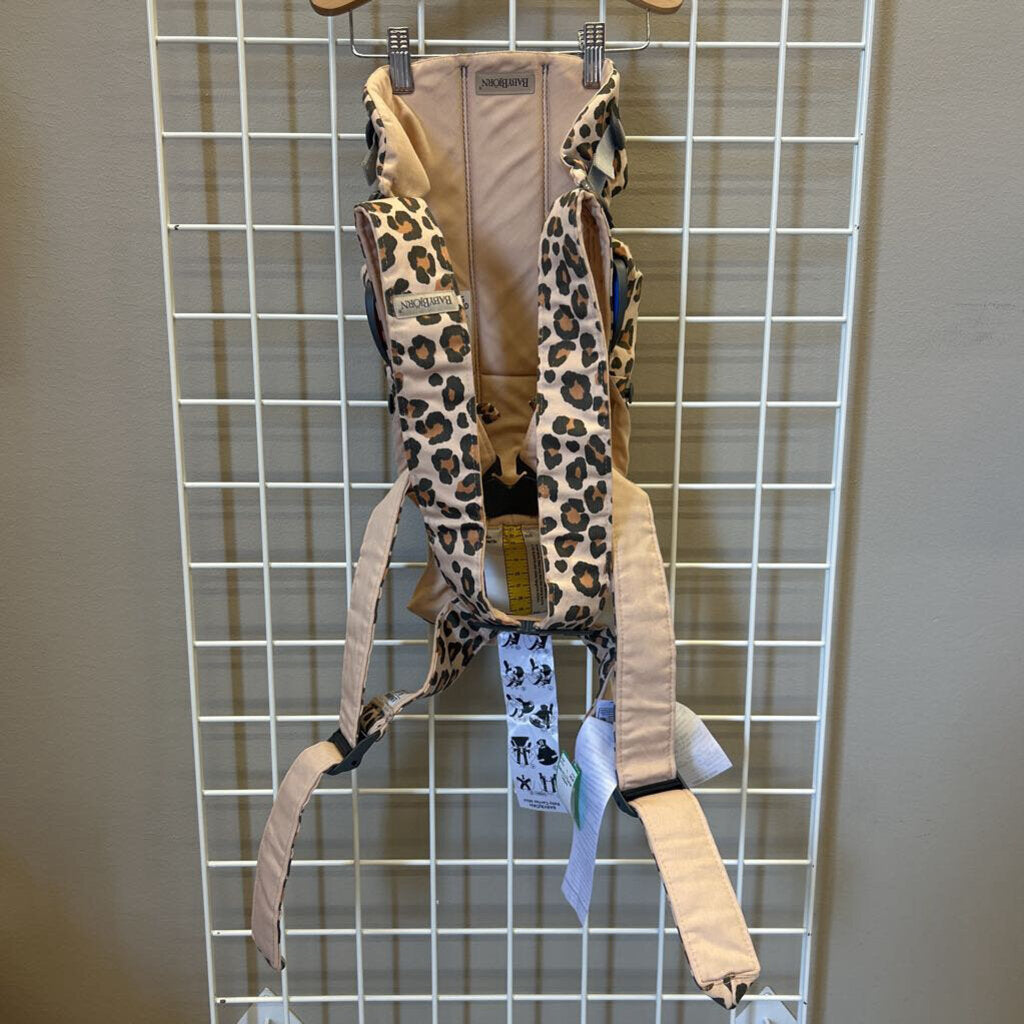 Baby Bjorn Carrier - Leopard