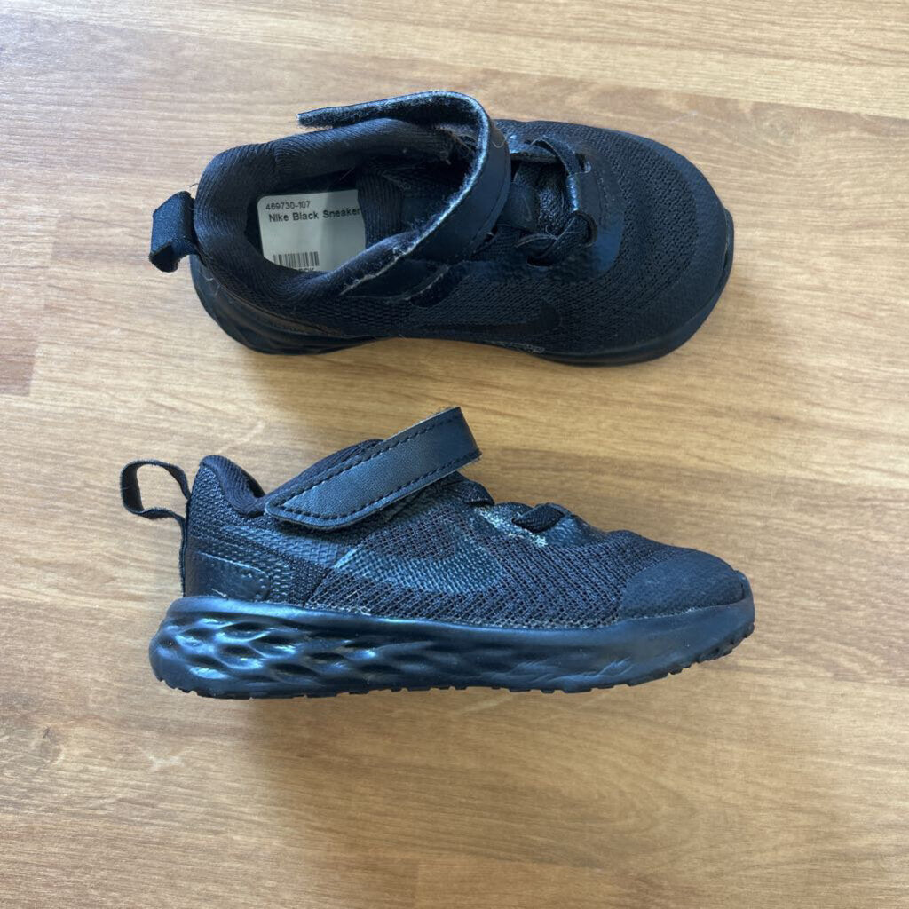Nike Black Sneakers - 6