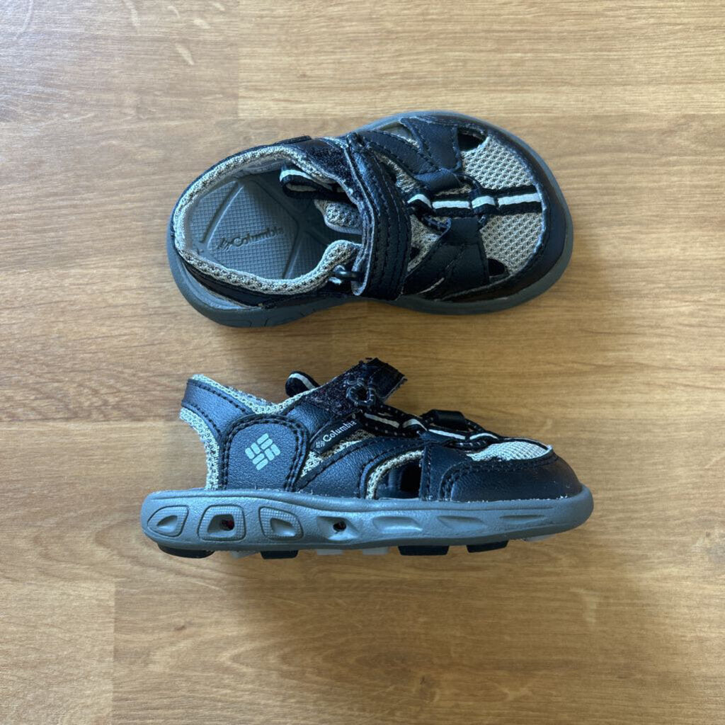 Columbia Grey Sandals - 6