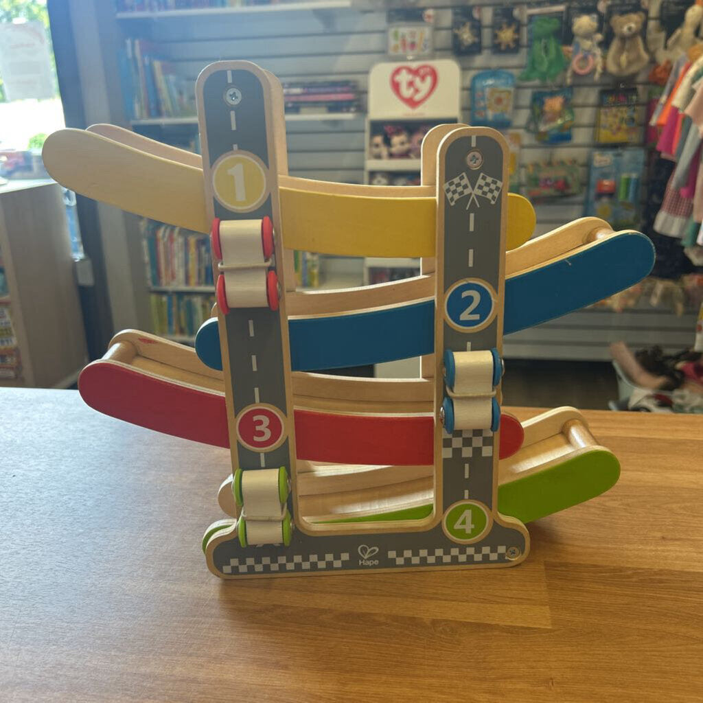 Hape Car Ramp w/ 3 Cars