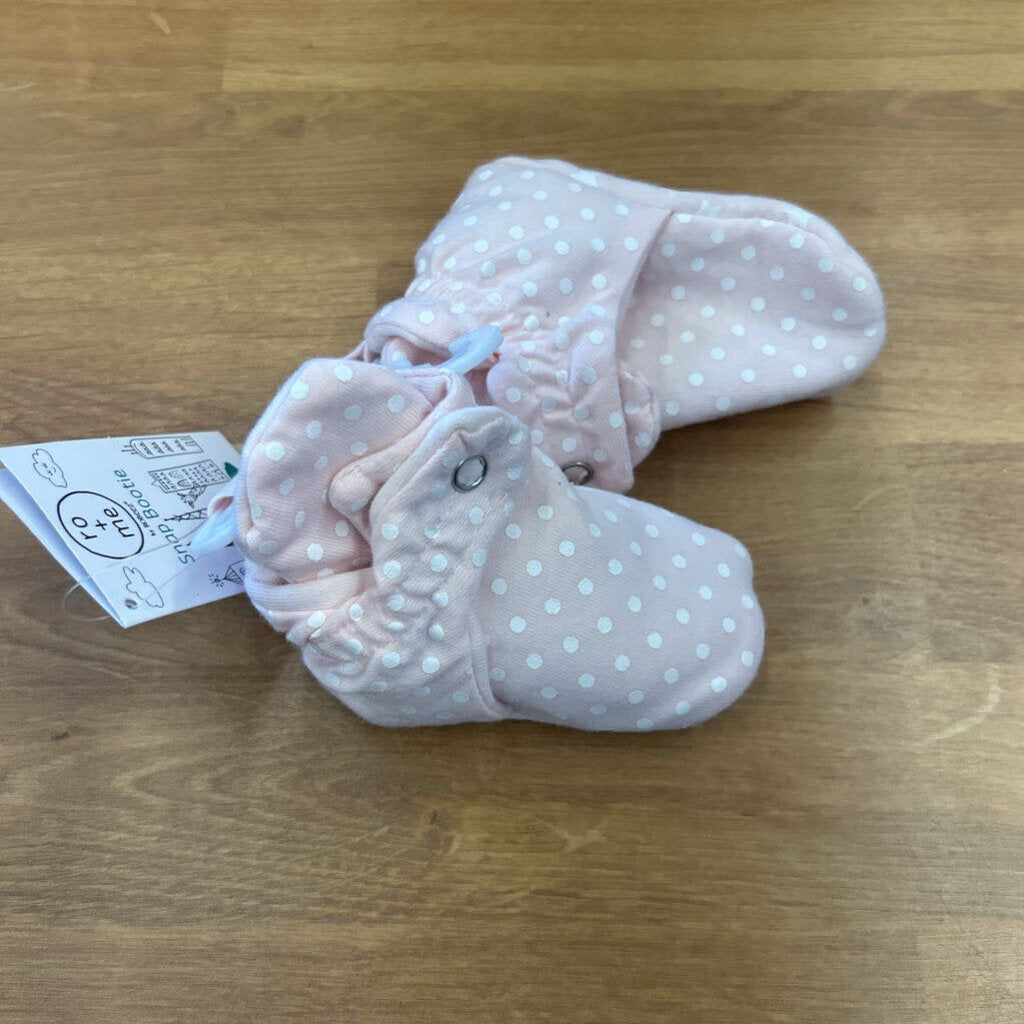 NEW Ro + Me Dot Snap Booties - 6/12m