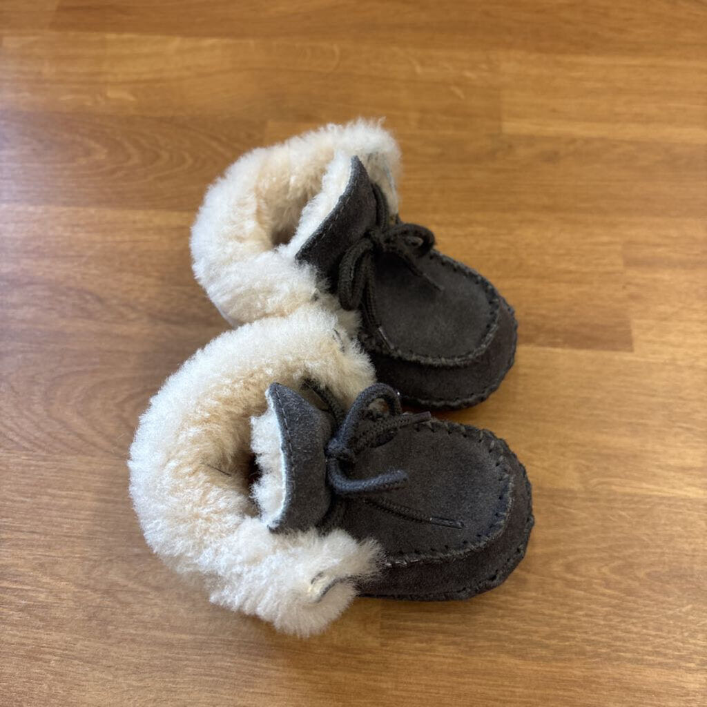 Ugg Grey Bootie Crib Shoes - 0/1