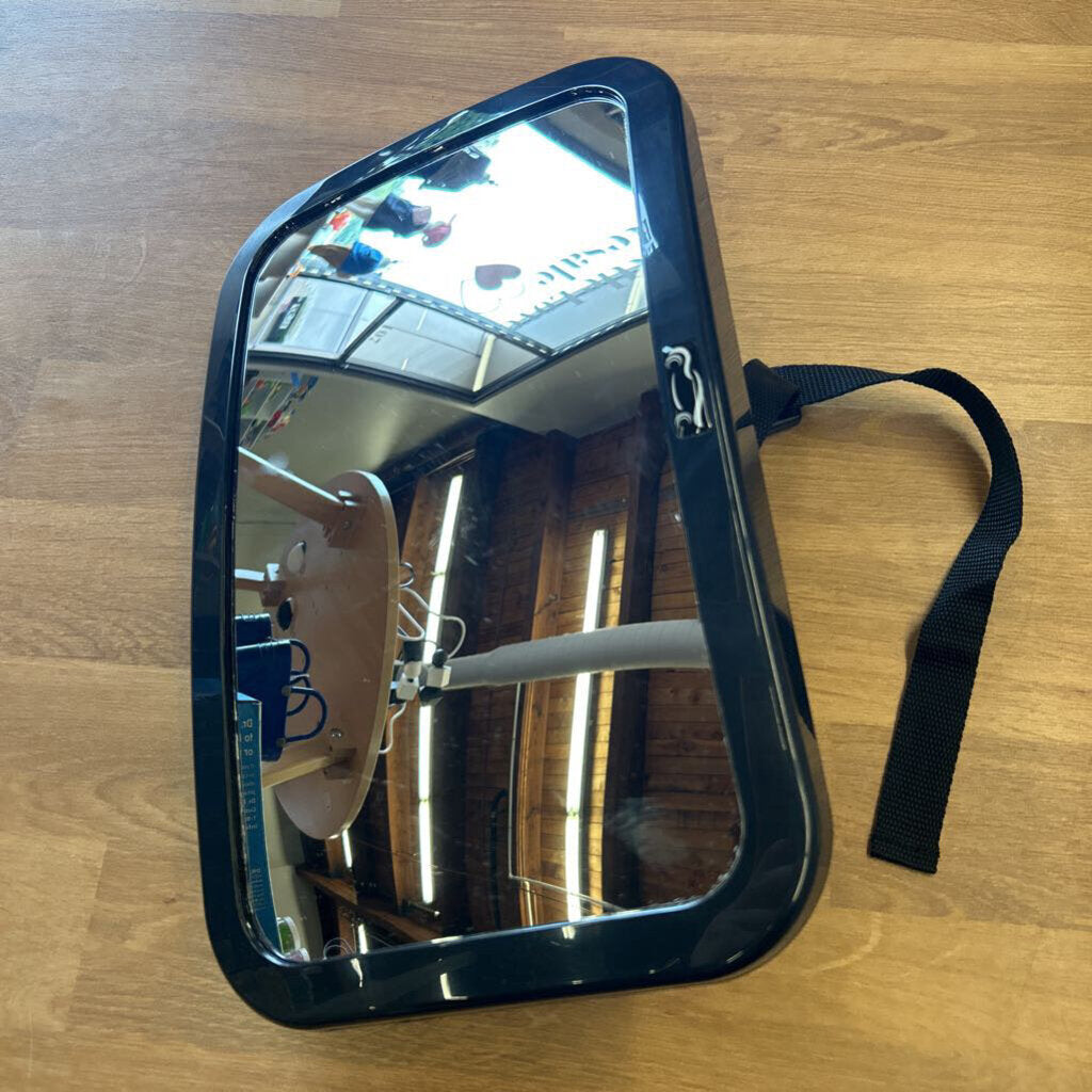 Chicco Baby Back Seat Car Mirror