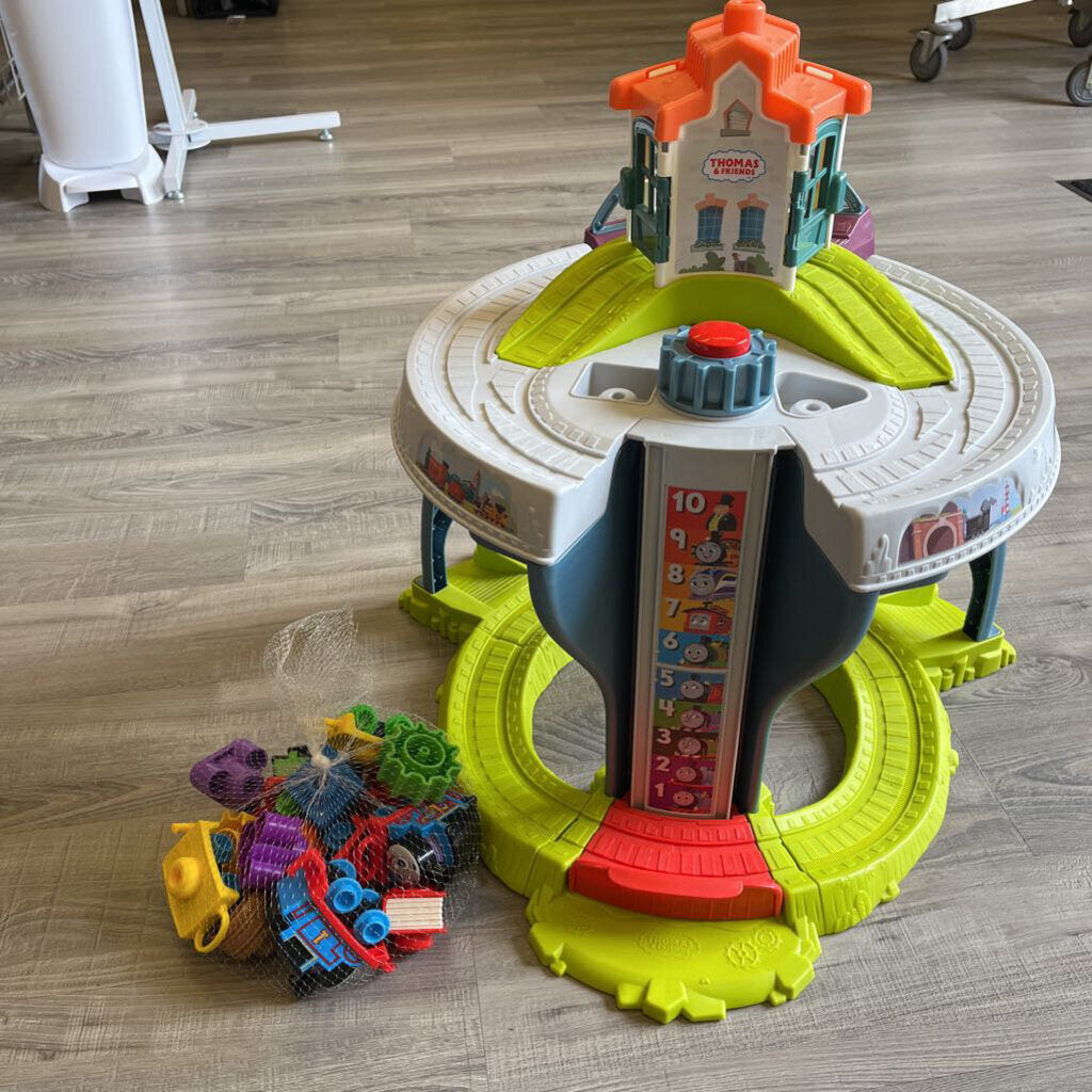 Thomas & Friends Toddler Toy My First Train Table with Track