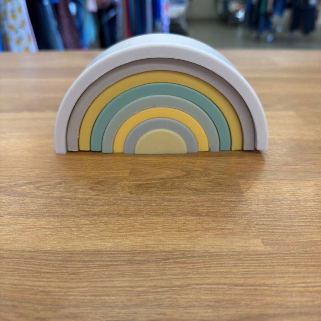 Silicone Stacking Rainbow