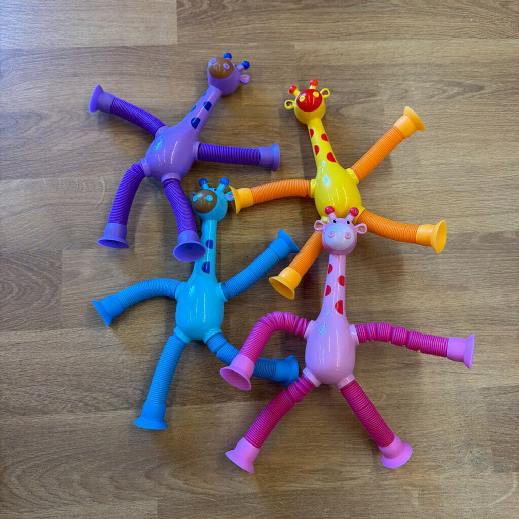 Set of 4 Suction Pull Giraffes