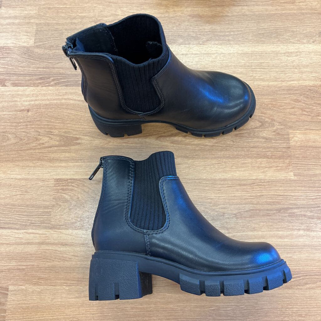Soda Black Heeled Boots - 11