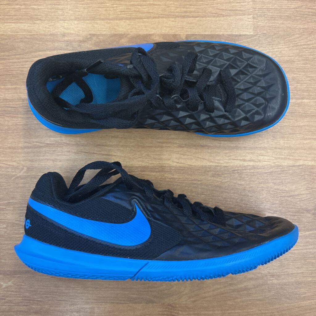 Nike Tiempo Indoor Soccer Shoes - 13