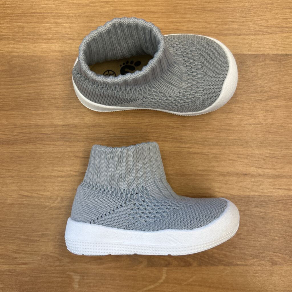 Eng Toy Grey Knit Sneakers - 3.5