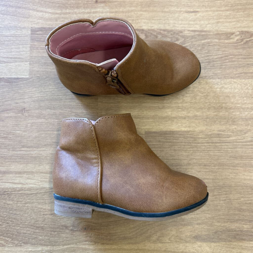 Cat & Jack Brown Booties (one shoe bent) - 6