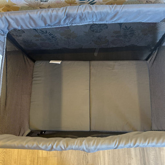 Flisko Portable Travel Crib