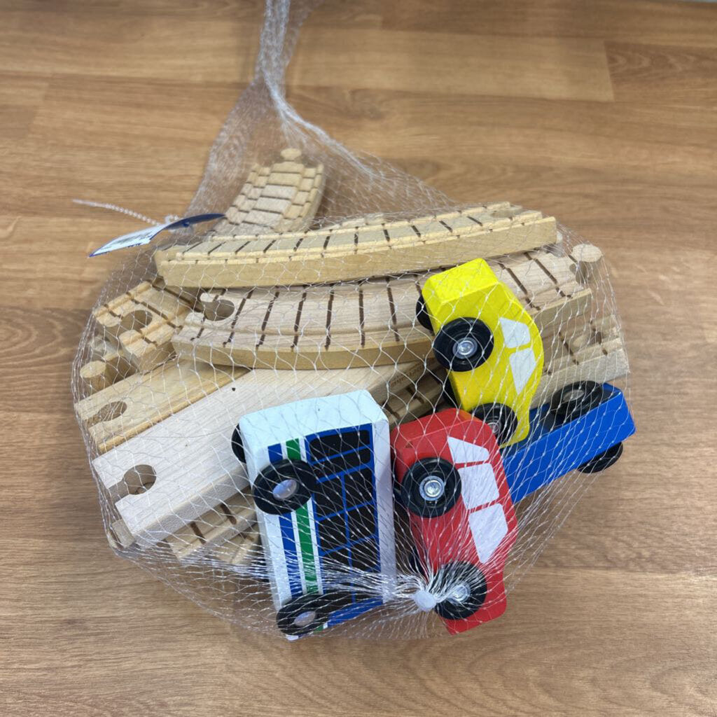 Melissa & Doug Train Track Set