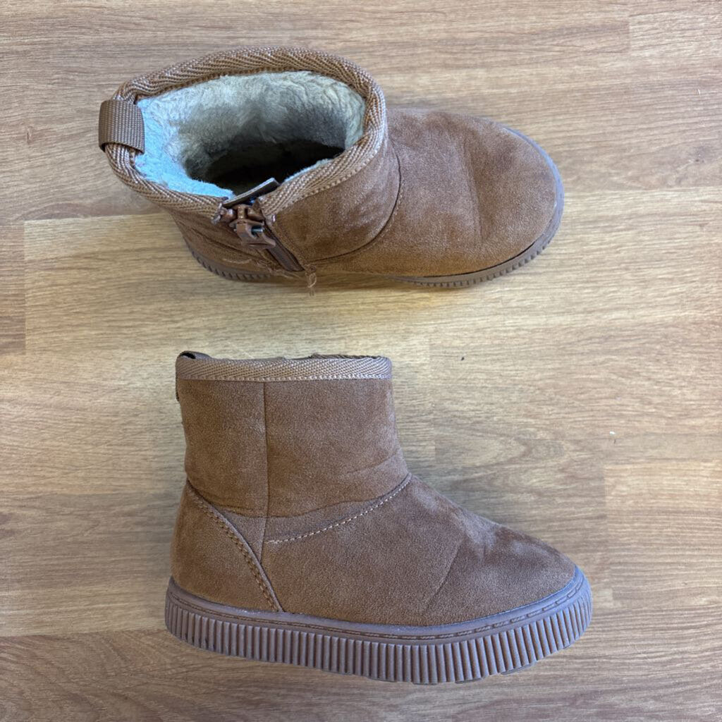 Cat & Jack Brown Furry Boots - 6