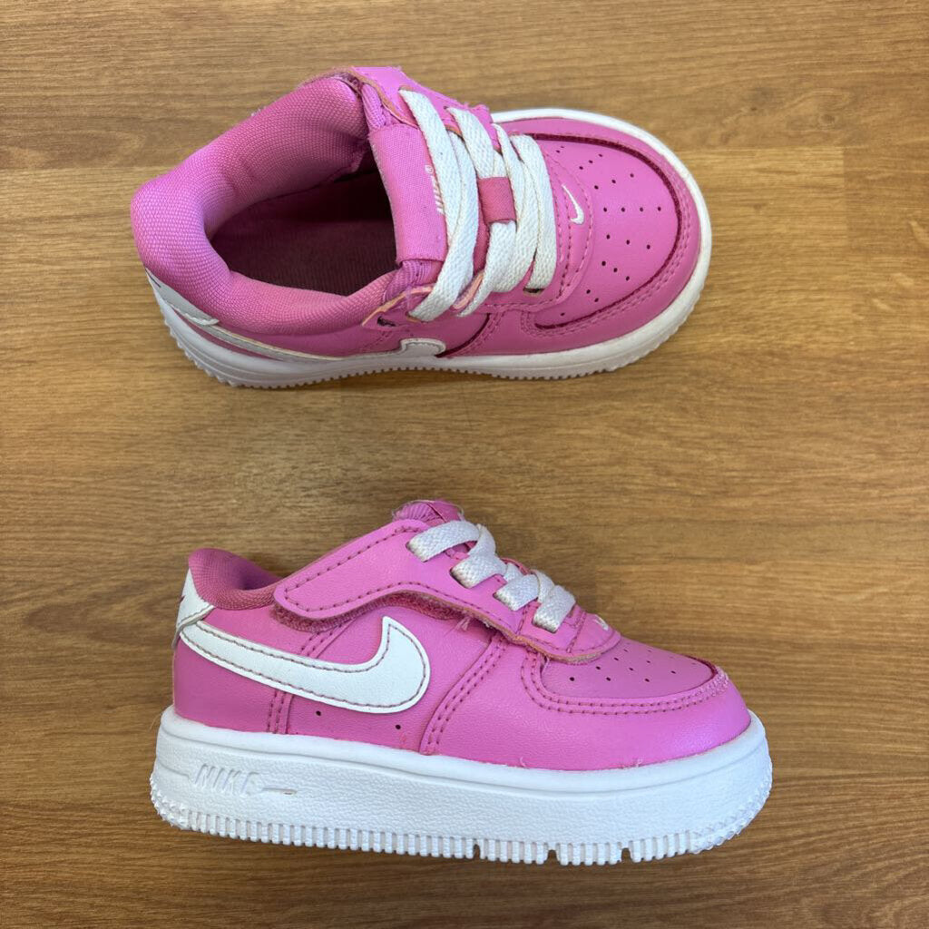 Nike Pink Sneakers - 5