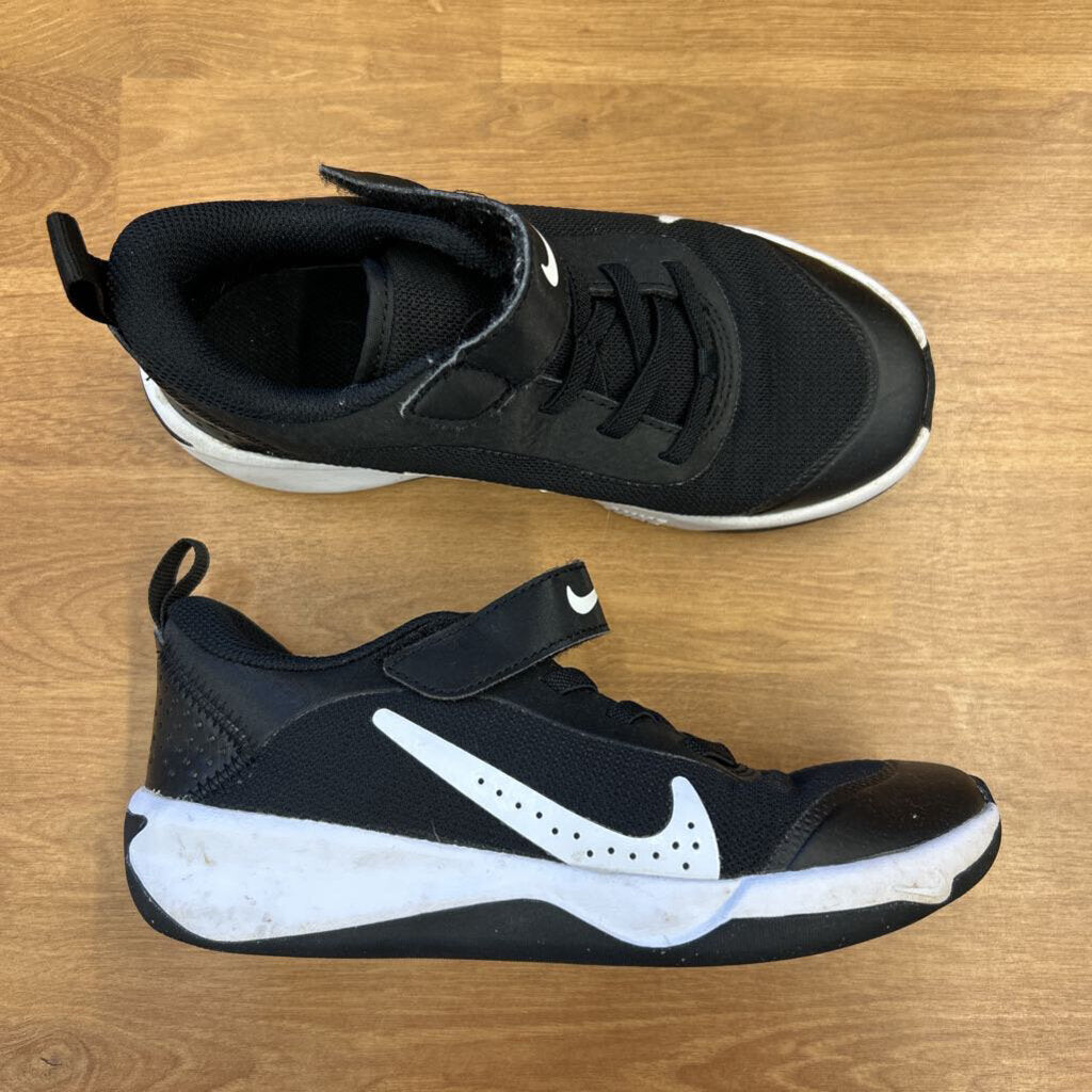 Nike Black Sneakers - 13.5