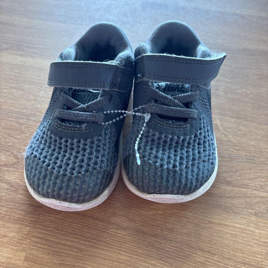 Nike Grey Sneakers - 6