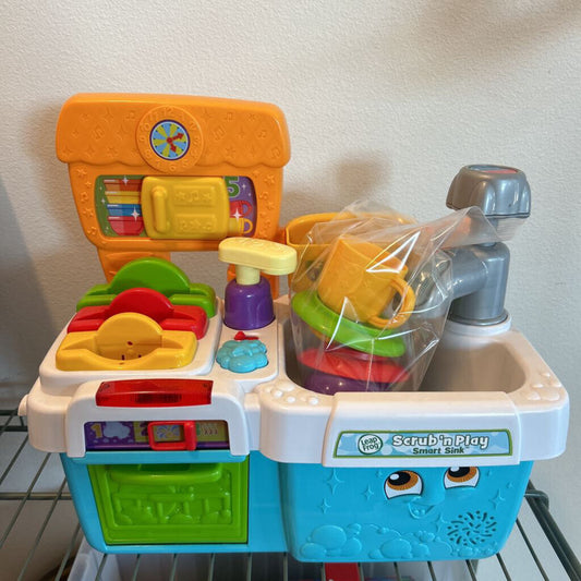 Leap Frog Scrub 'n Play Sink (missing one cup)