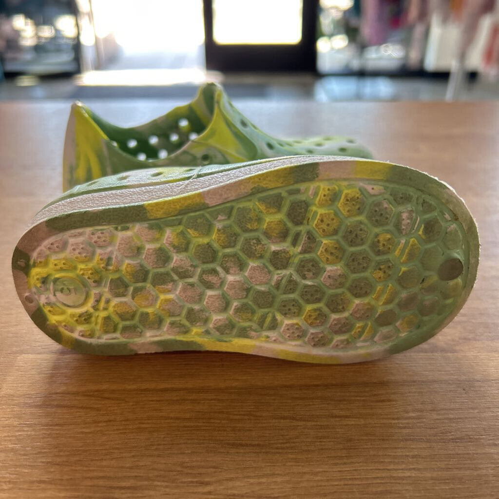 Cat & Jack Green Water Shoes 5